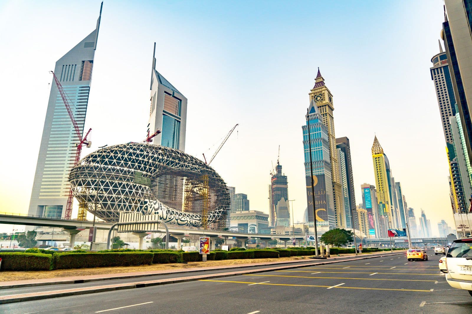 Top eSIM Plans in Middle East Background