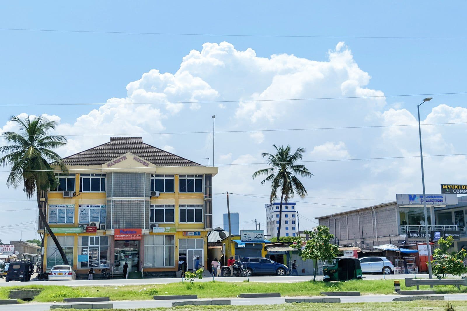 Liberia eSIM Bundles Background