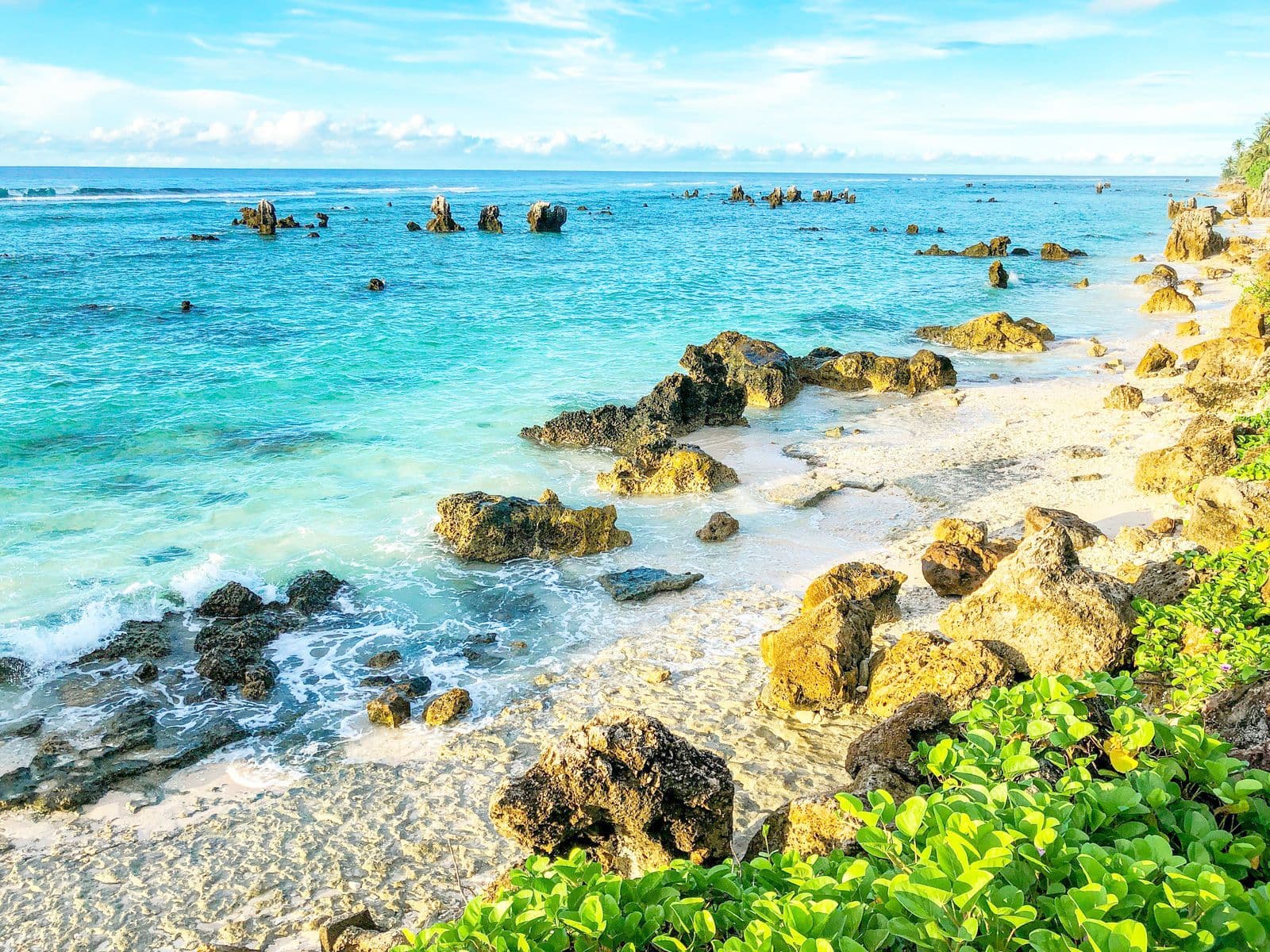 Nauru eSIM Bundles Background